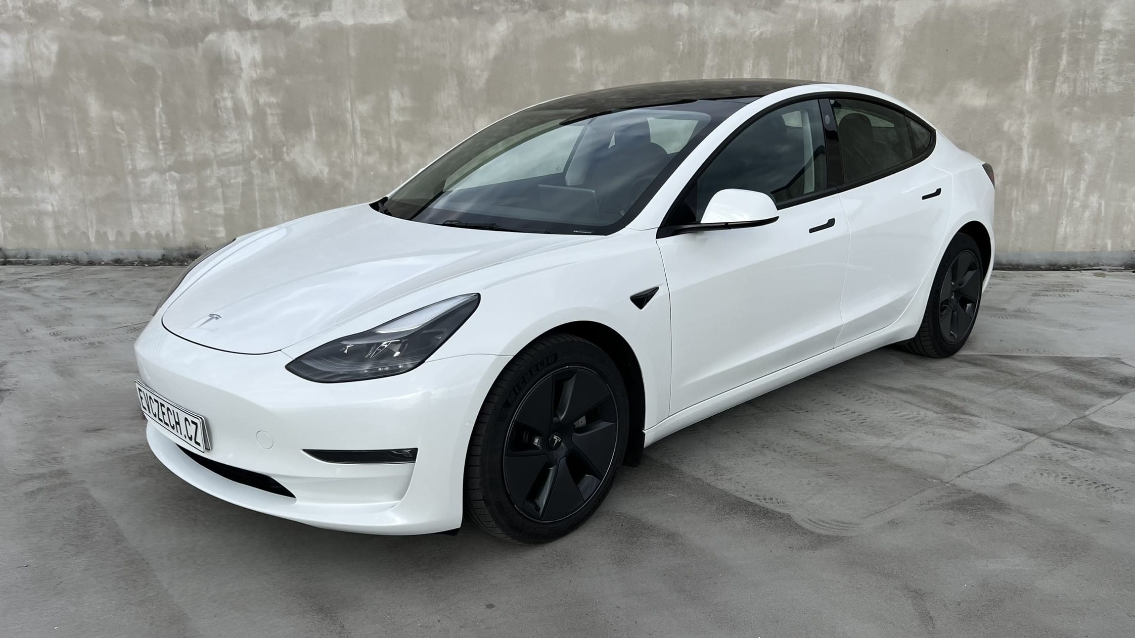 Tesla Model 3 Long Range AWD 2021 — 1
